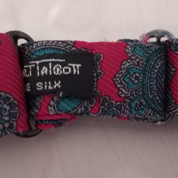 'Robert Talbott' Paisley Bowtie 100% Silk Paisley EUC - Picture 2 of 6